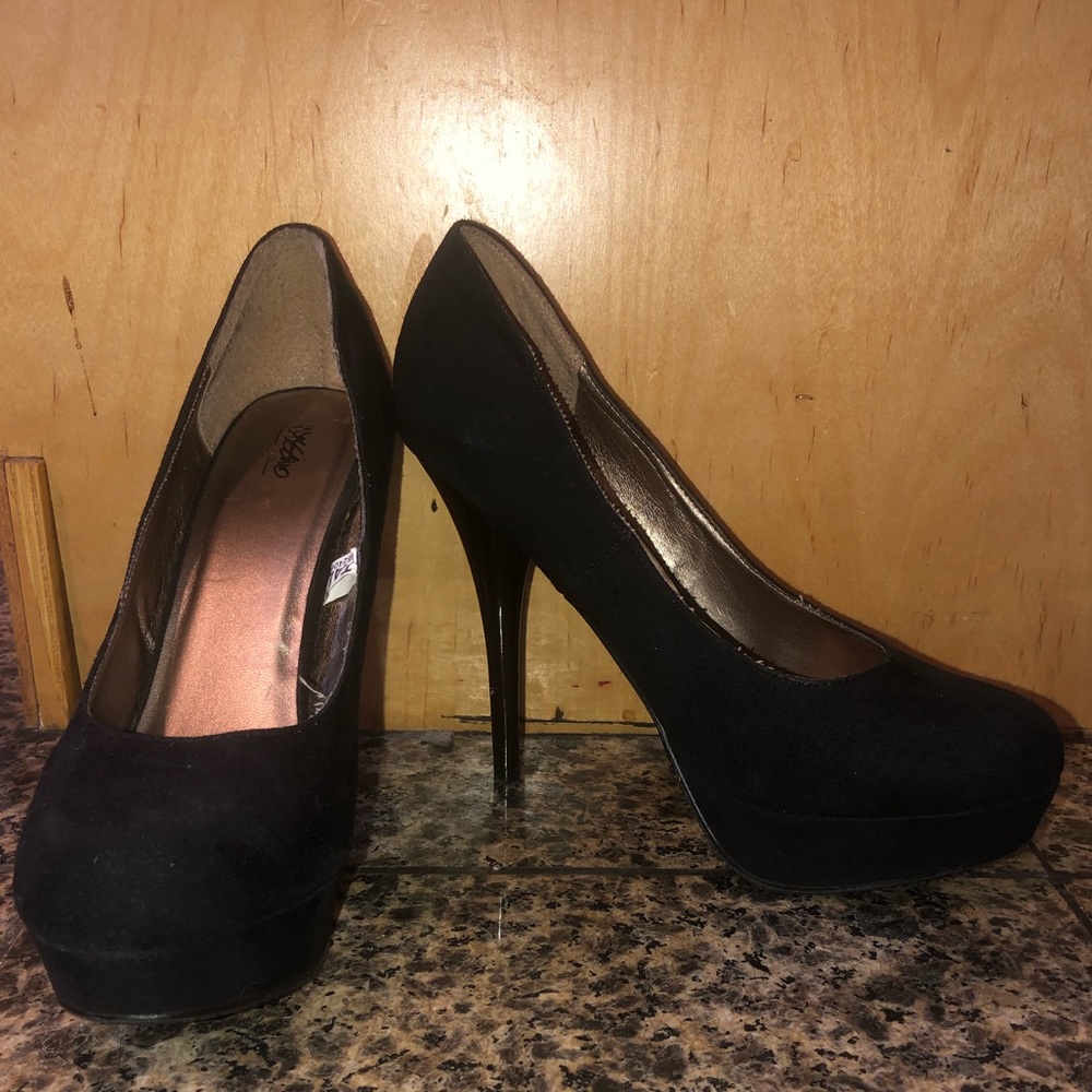 Mossimo black platform heel size 7.5